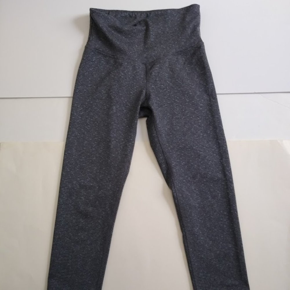 Champion Athletic Striped Capri Yoga Leggings